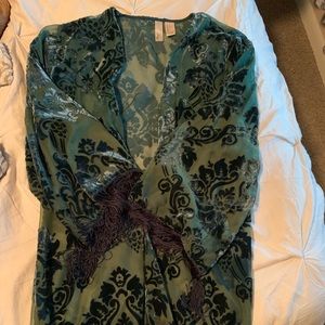 Velvet fringe kimono